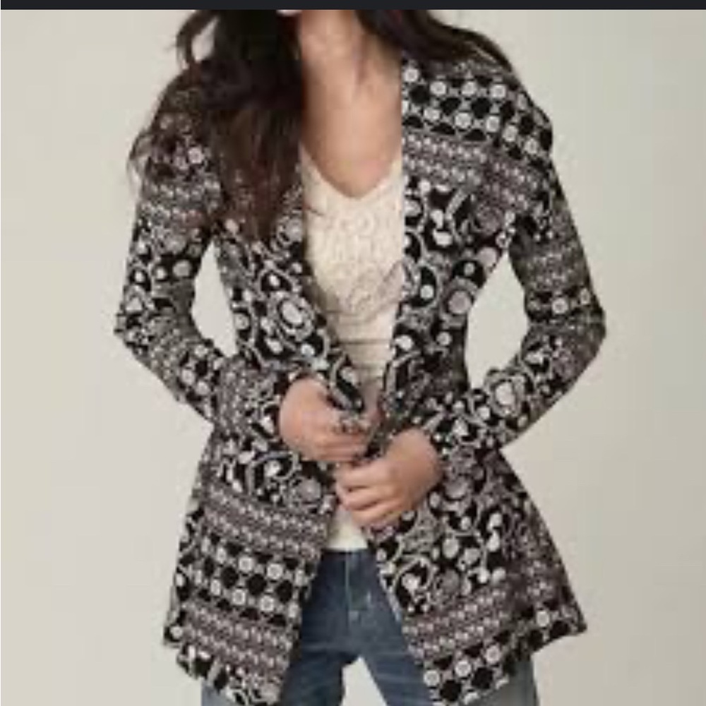 Free People Black & White Boho Printed Knit Blazer – Size Small